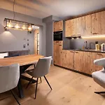 Tatil Evi Schoeneben Big Family Wald im Pinzgau